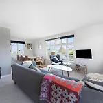 펜션 Cosy Summercottage In Sommerby 케르테미네