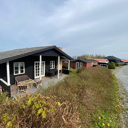 Cosy Summercottage In Sommerby 케르테미네